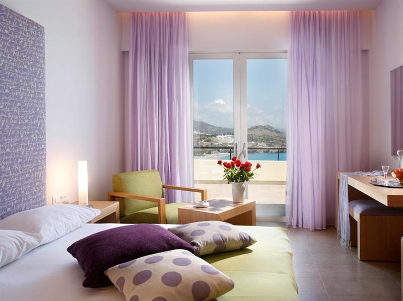 Mare, Seaside Hotel